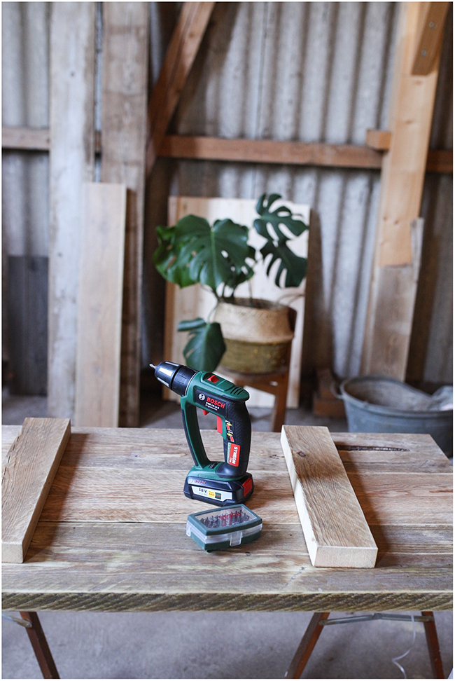 DIY Couchtisch aus Gerüstbohlen mit Tools von BOSCH Home & Garden