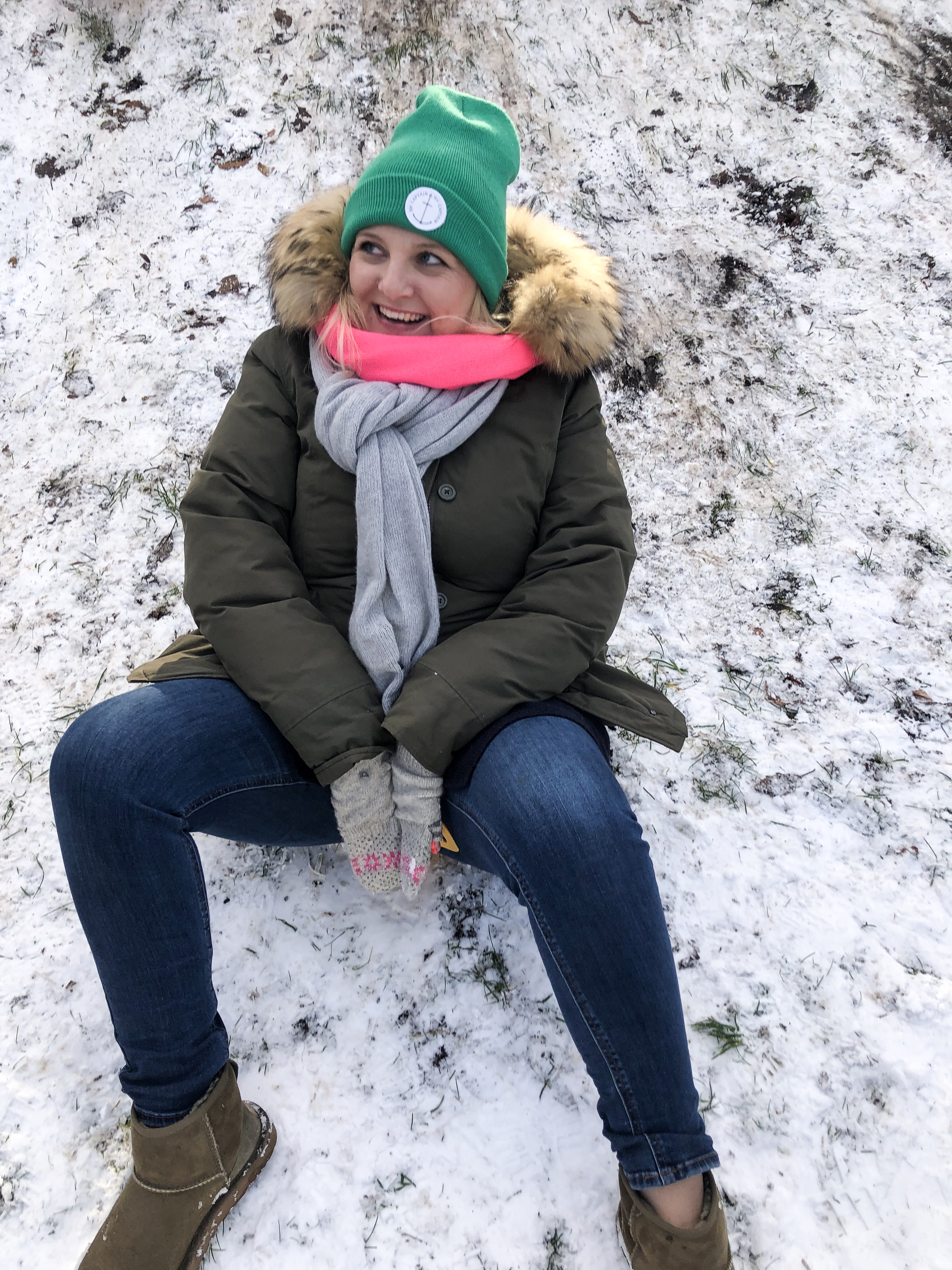 Anne im Schnee- rodeln